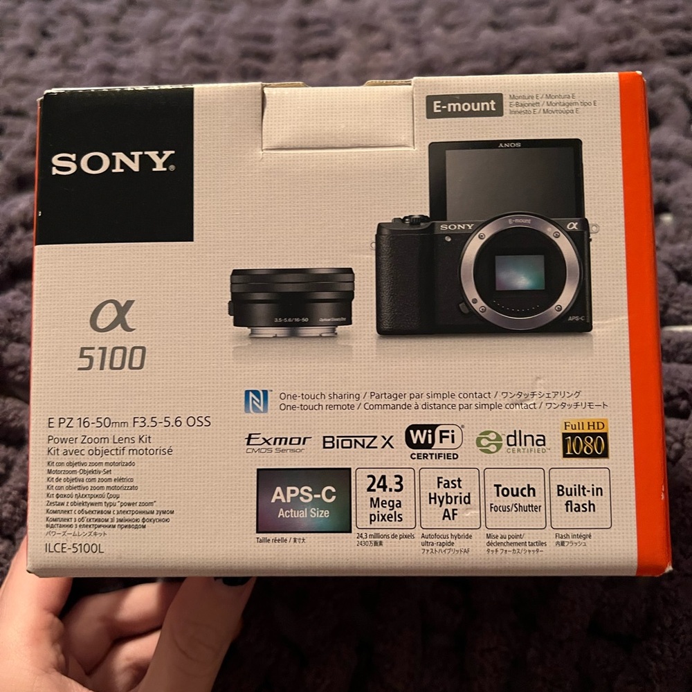 Sony A5100 digital camera with flip top mirror screen